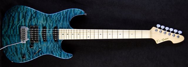 DST Droptop Quilted Maple (Arctic Blue) Wilkinson VS100N