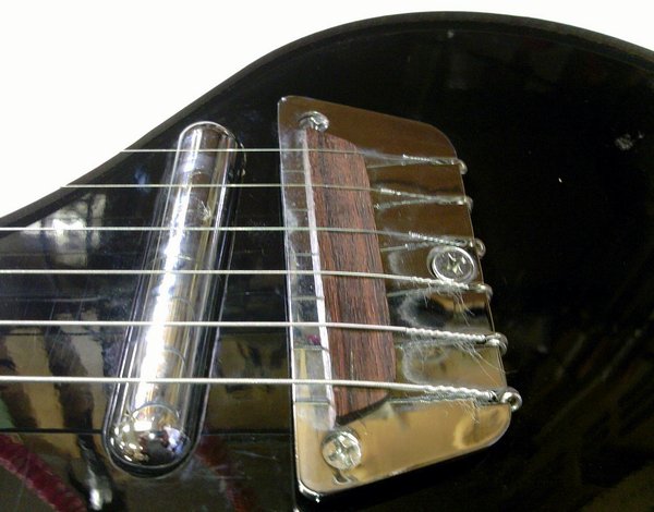 Danelectro 59-DC · T's Guitars
